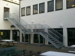 Aussentreppe gerade-043